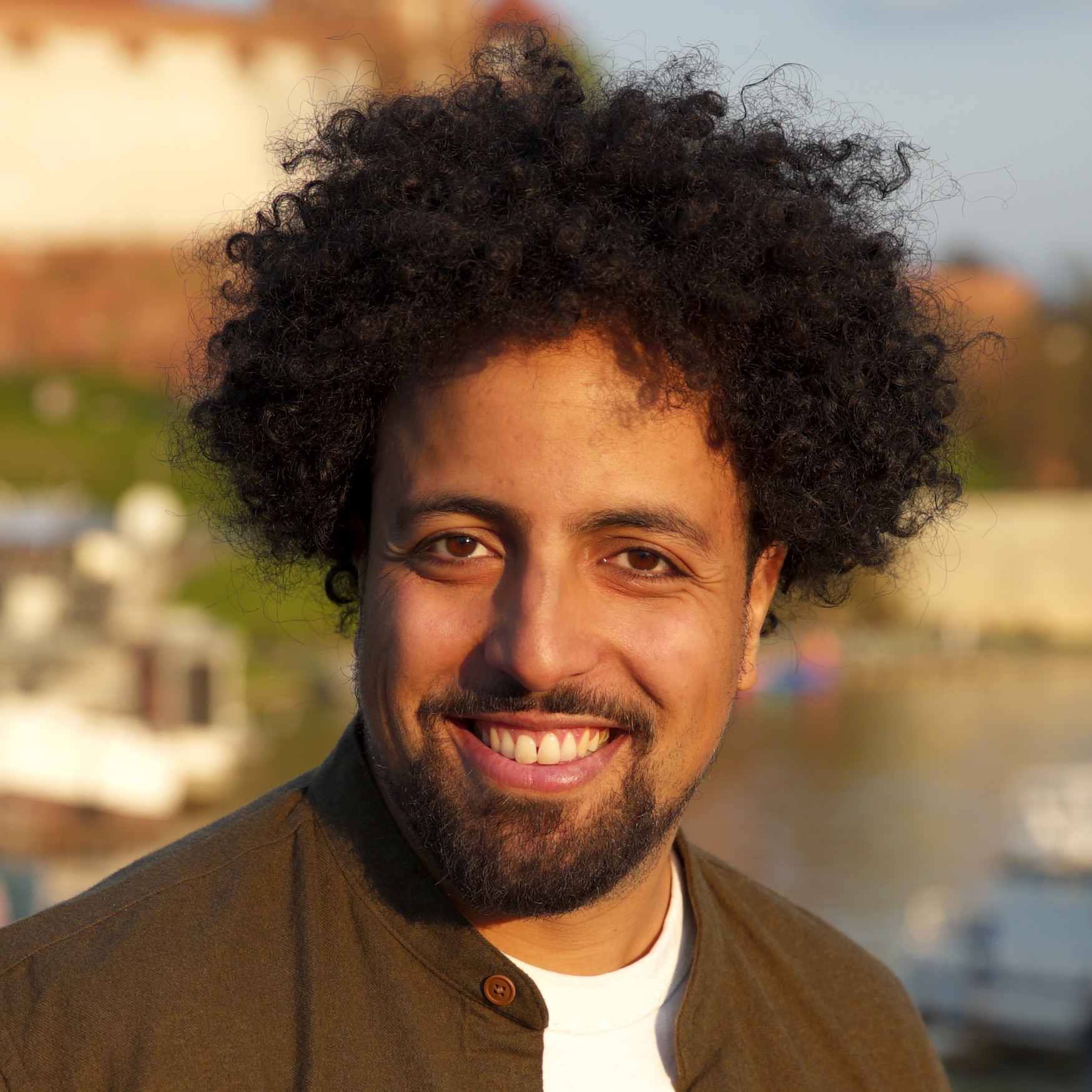 Mohamed Madi (2014) named Dart Center 2022 Ochberg Fellow